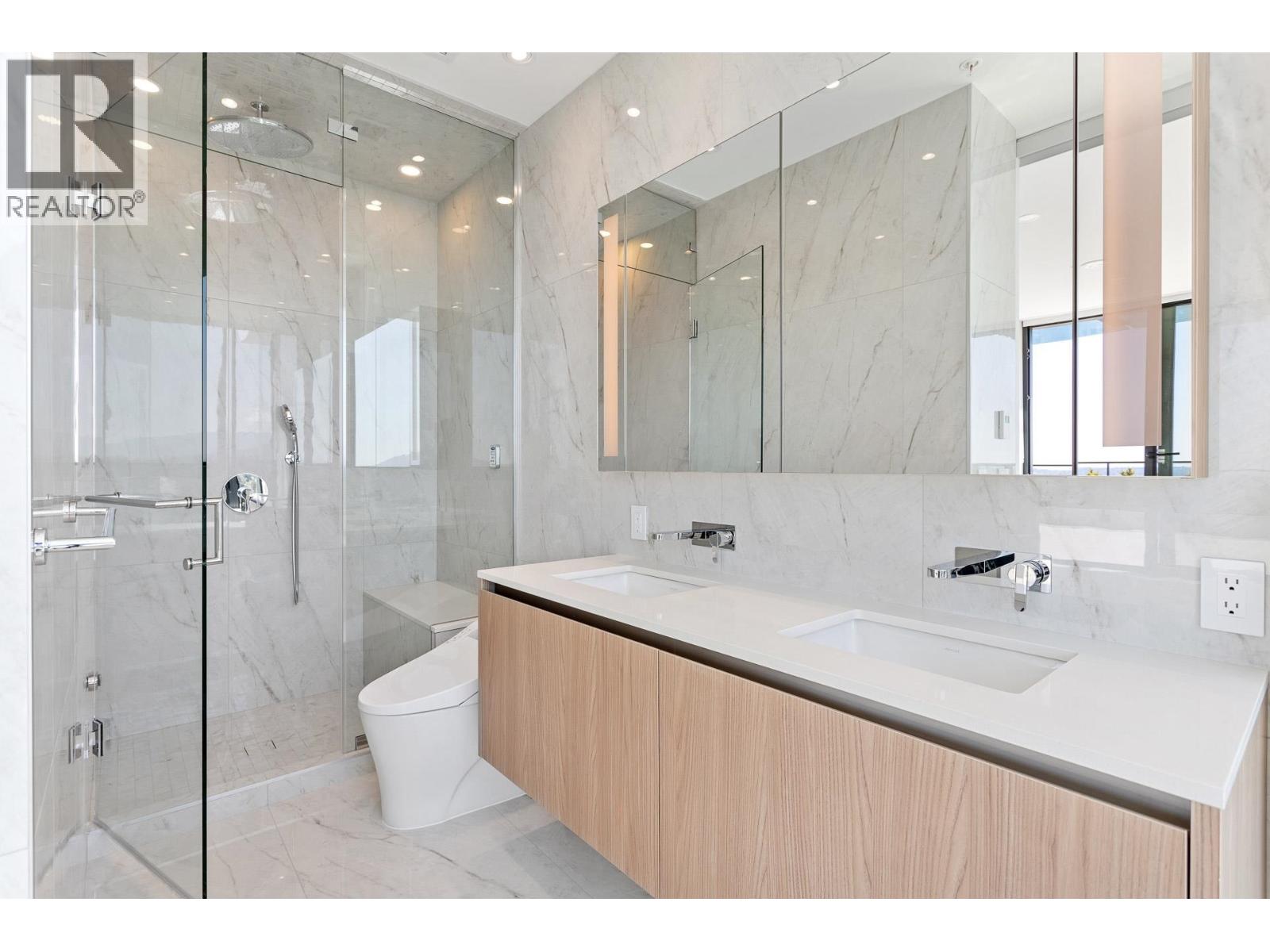 1602 135 E 13th Street, North Vancouver, British Columbia  V7L 0J8 - Photo 30 - R3024910