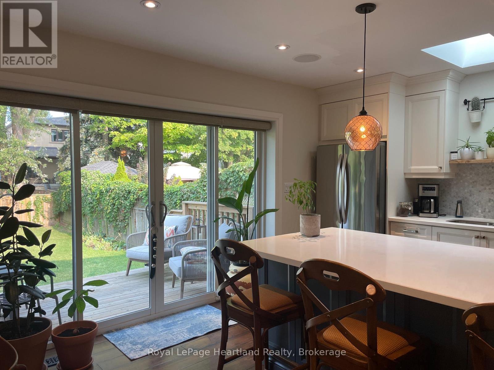 15 Scarborough Heights Boulevard, Toronto, Ontario  M1M 2V3 - Photo 7 - E12431391