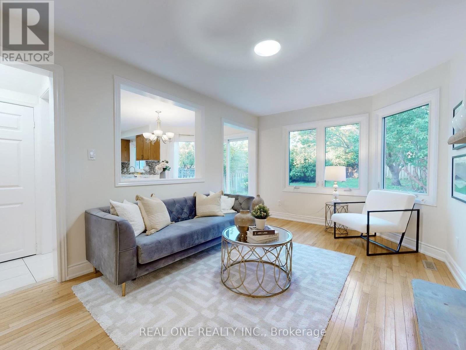 355 Church Street S, Richmond Hill, Ontario  L4C 8G3 - Photo 6 - N12428799