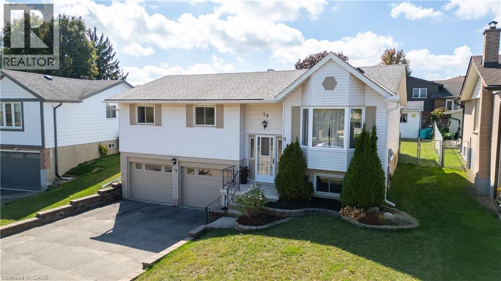 19 KESSELRING Drive, Kitchener, Ontario