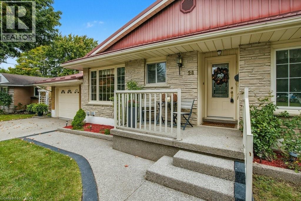 28 Meadow Crescent, Kitchener, Ontario  N2M 4E7 - Photo 2 - 40769616
