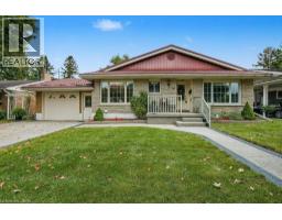 28 MEADOW Crescent, Kitchener, Ontario