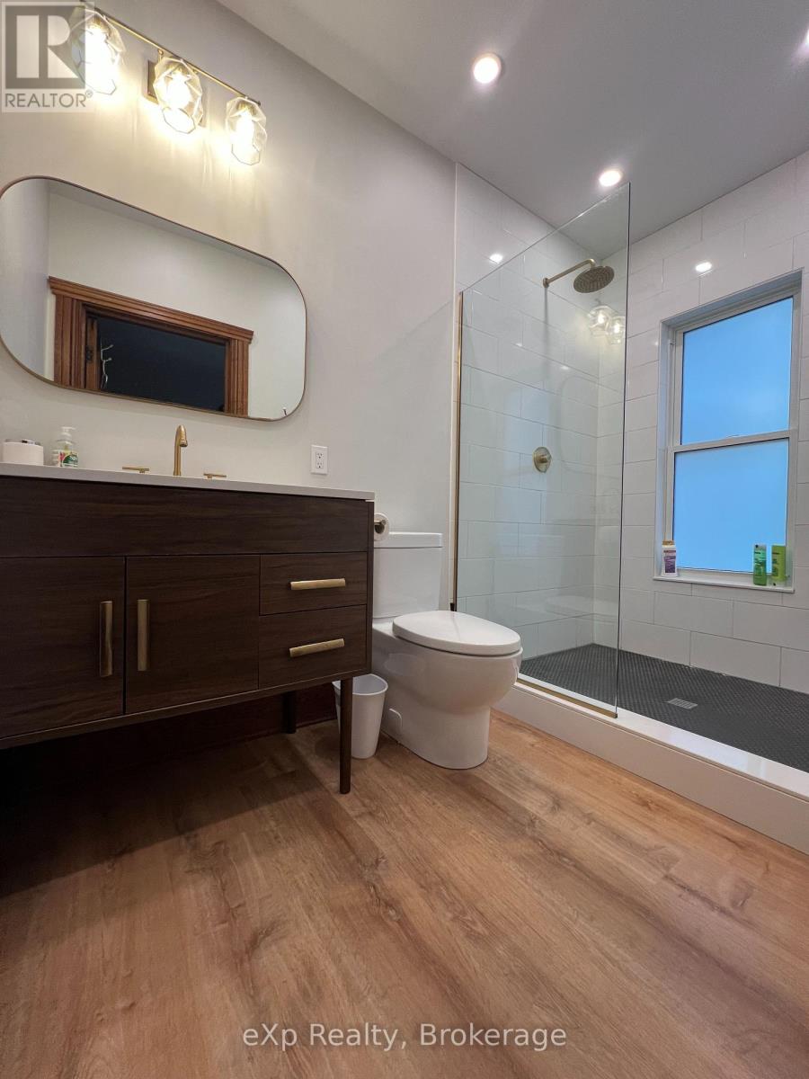 703 Frank Street, South Bruce Peninsula, Ontario  N0H 2T0 - Photo 6 - X12431420