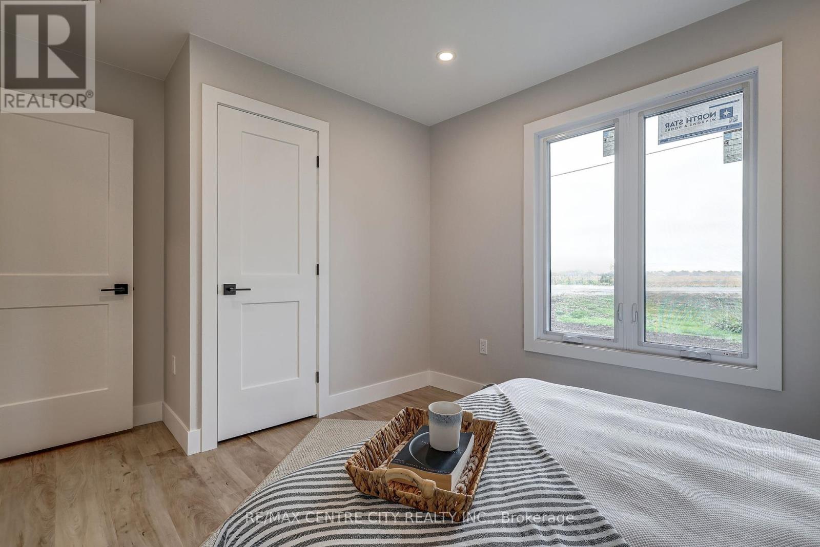 45118 Talbot Line, Central Elgin, Ontario  N5P 3S7 - Photo 17 - X12431424
