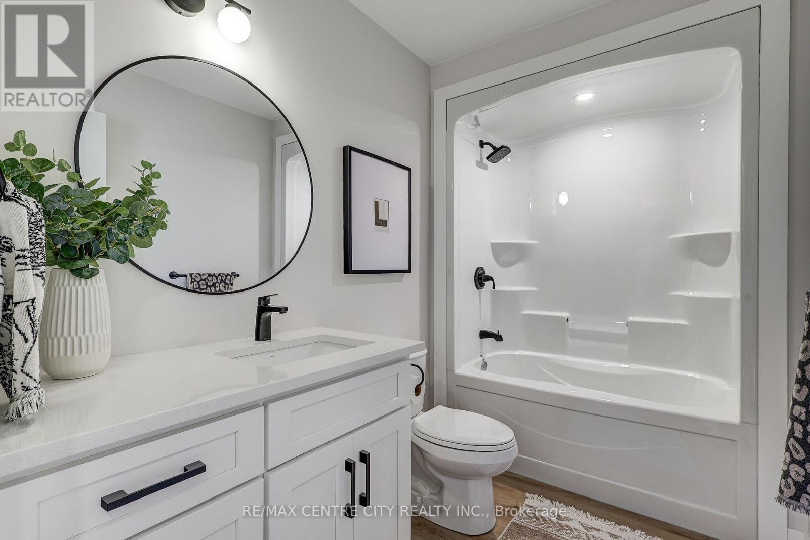 45118 Talbot Line, Central Elgin, Ontario  N5P 3S7 - Photo 19 - X12431424