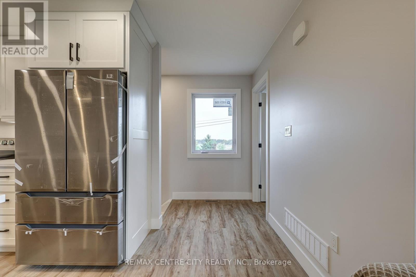 45118 Talbot Line, Central Elgin, Ontario  N5P 3S7 - Photo 24 - X12431424