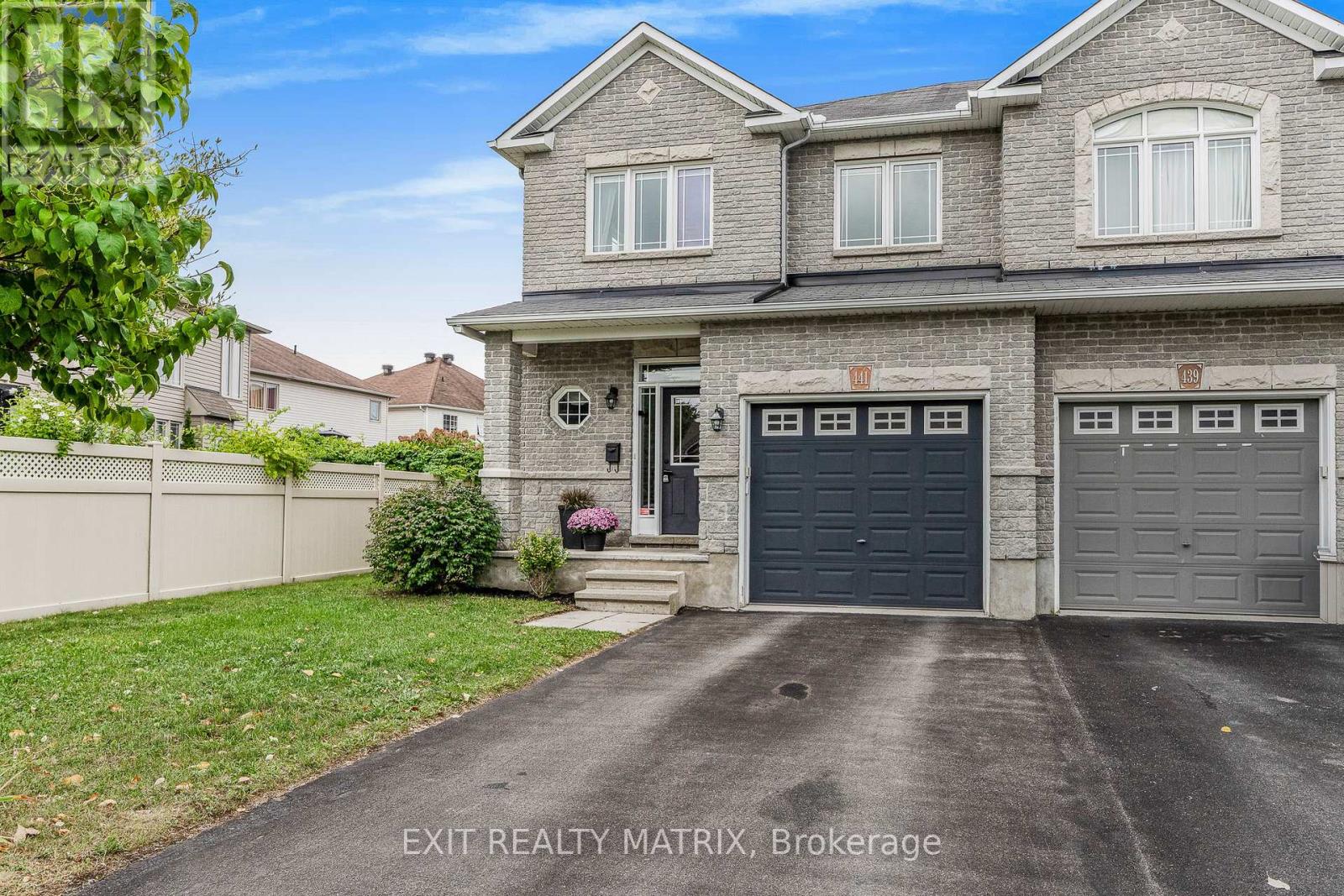 441 June Court, Ottawa, Ontario  K1W 0C9 - Photo 2 - X12431408