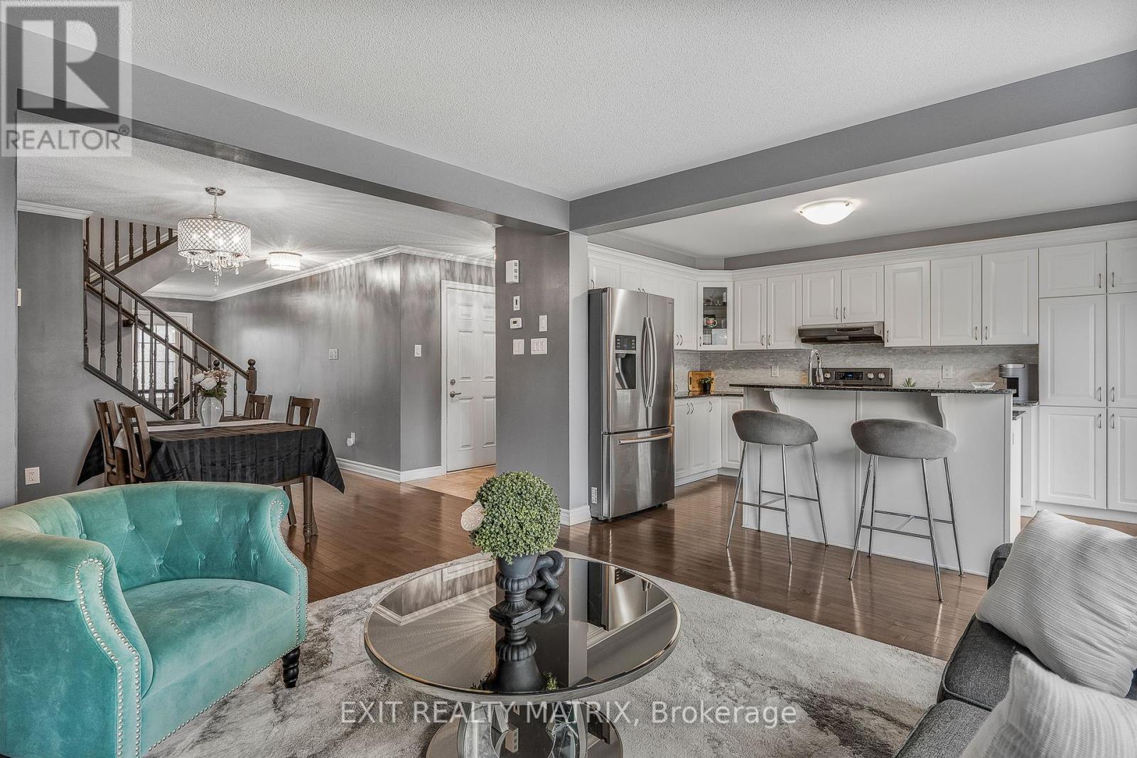 700 Magnolia Street, Ottawa, Ontario  K4A 3W4 - Photo 12 - X12431412