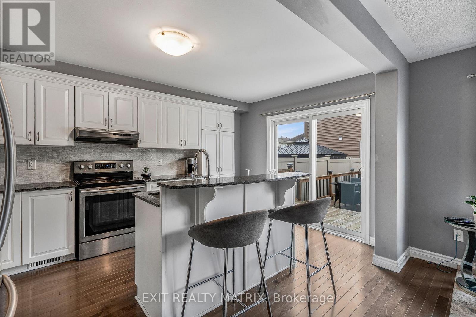 700 Magnolia Street, Ottawa, Ontario  K4A 3W4 - Photo 13 - X12431412
