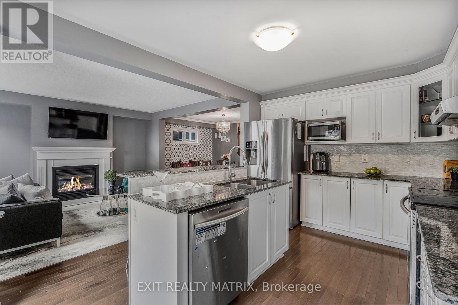 700 Magnolia Street, Ottawa, Ontario  K4A 3W4 - Photo 14 - X12431412