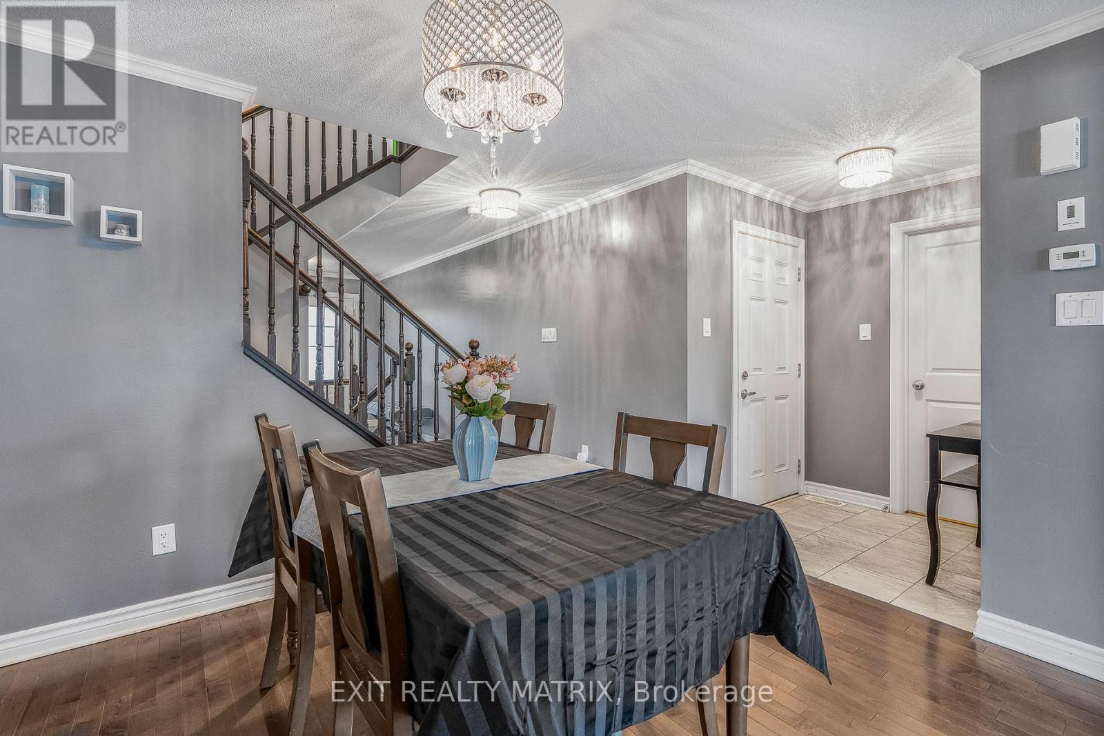 700 Magnolia Street, Ottawa, Ontario  K4A 3W4 - Photo 7 - X12431412