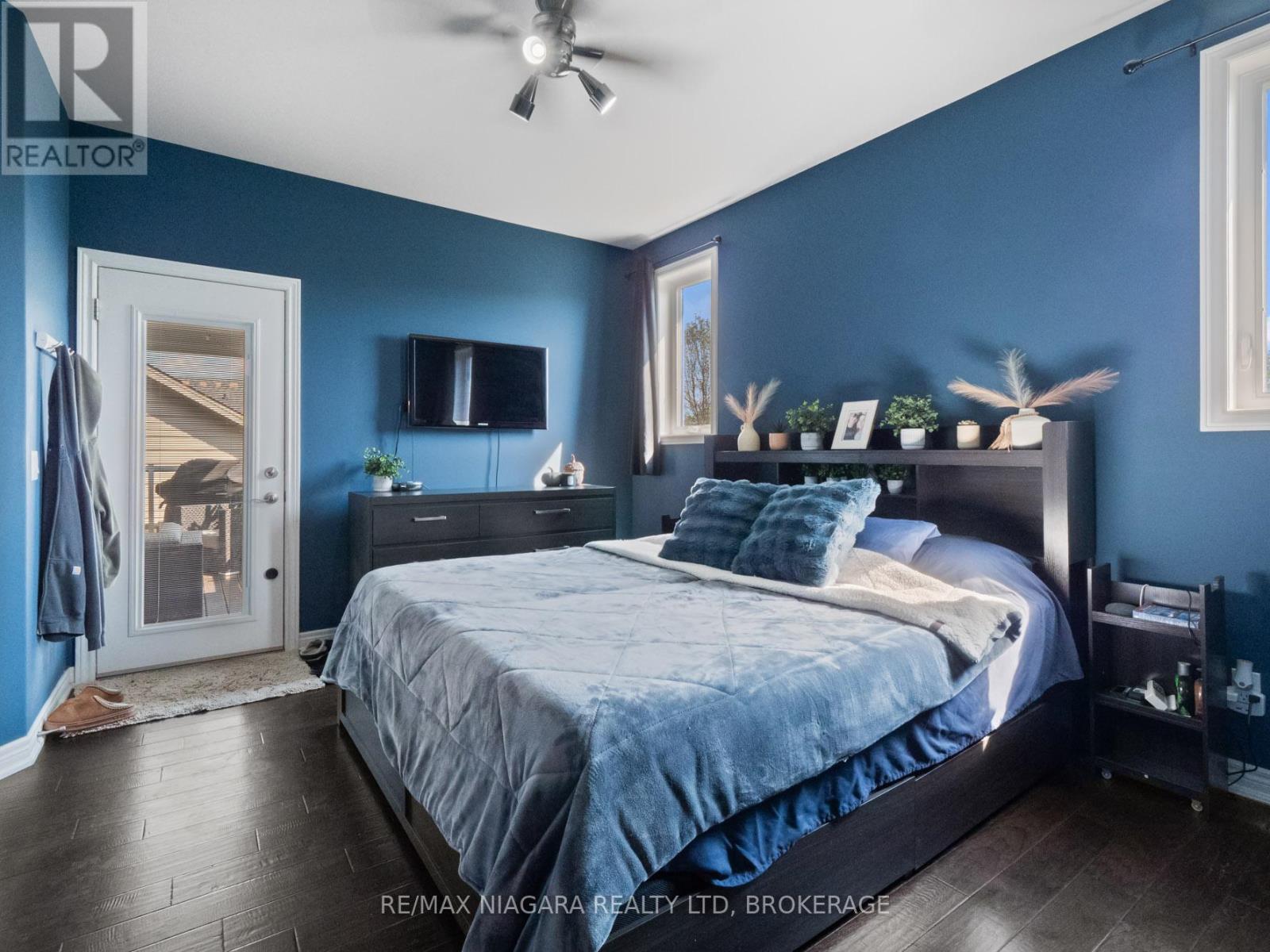 3597 Carver Street, Fort Erie, Ontario  L0S 1S0 - Photo 12 - X12431403