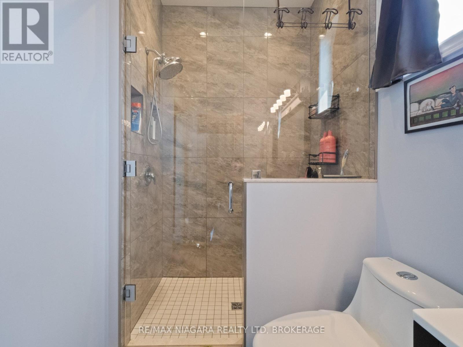 3597 Carver Street, Fort Erie, Ontario  L0S 1S0 - Photo 14 - X12431403