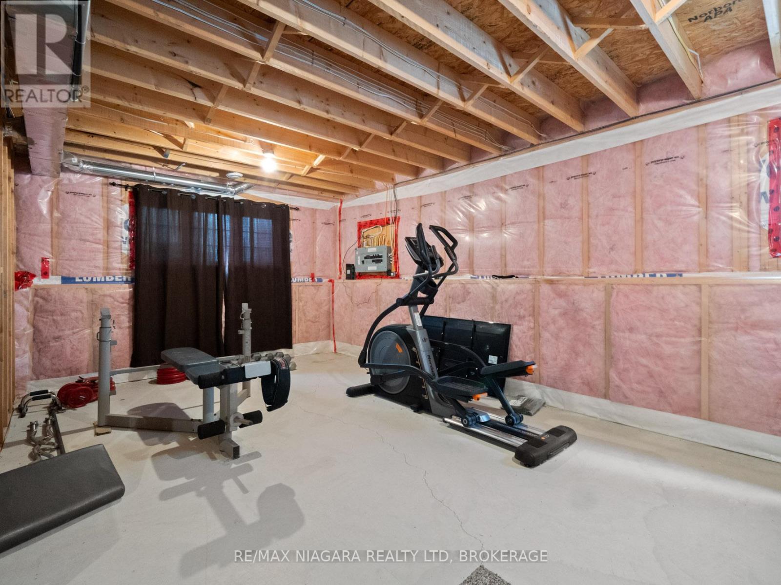 3597 Carver Street, Fort Erie, Ontario  L0S 1S0 - Photo 20 - X12431403
