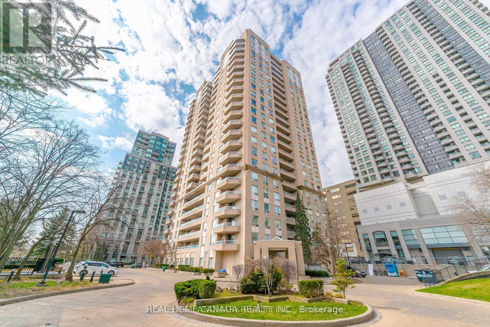 1703 - 18 HILLCREST AVENUE, Toronto, Ontario