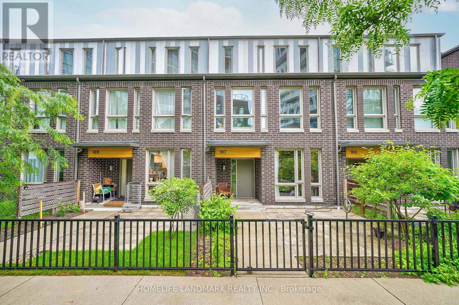 107 - 128 Fairview Mall Drive, Toronto, Ontario  M2J 2Z2 - Photo 2 - C12431398