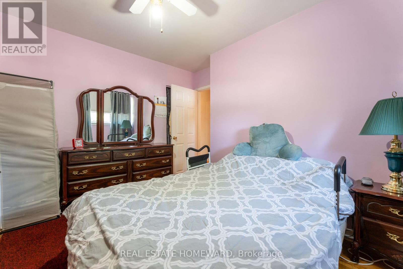 331 Rhodes Avenue, Toronto, Ontario  M4L 3A4 - Photo 19 - E12431413