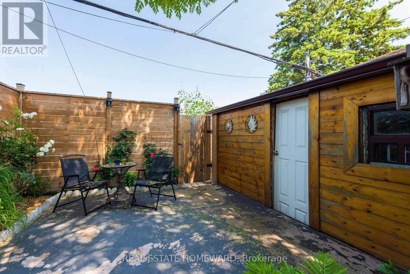 331 Rhodes Avenue, Toronto, Ontario  M4L 3A4 - Photo 29 - E12431413