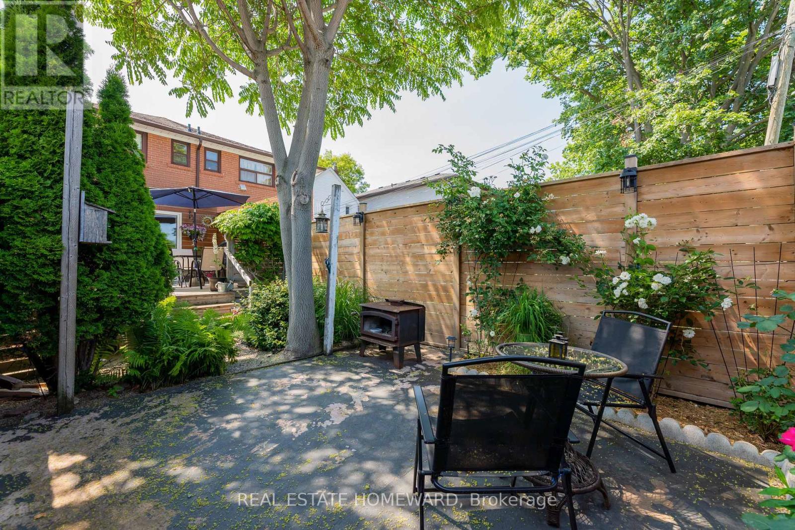 331 Rhodes Avenue, Toronto, Ontario  M4L 3A4 - Photo 31 - E12431413