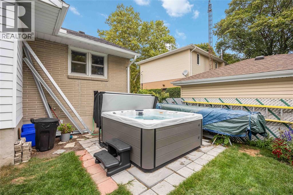 982 Hagle Street, Sarnia, Ontario  N7V 4A7 - Photo 24 - 25024651