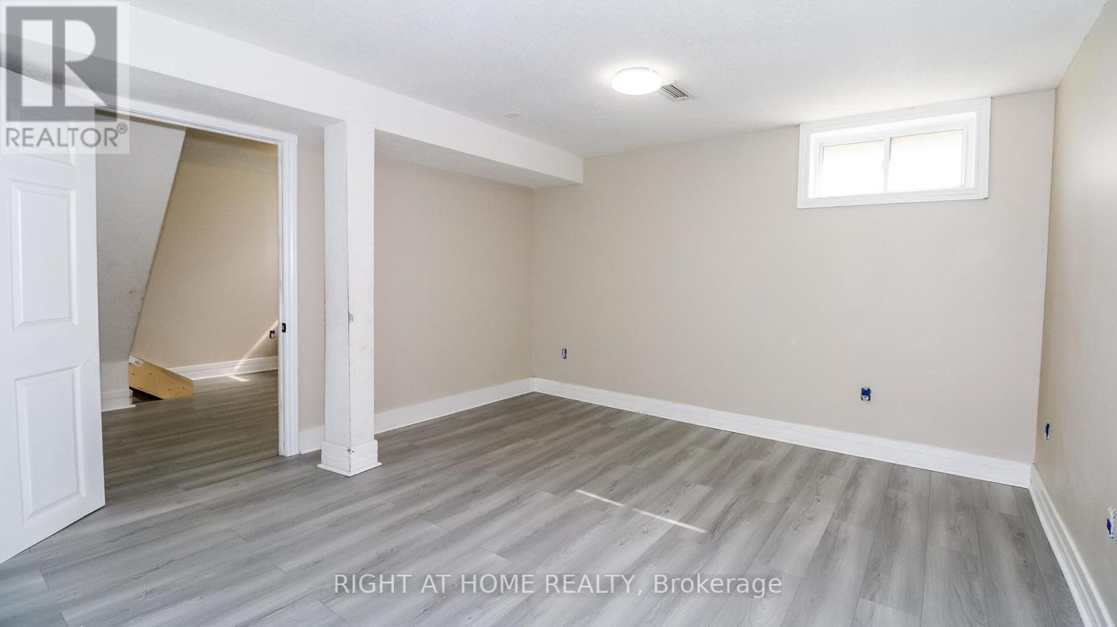 11 Newton Street, Barrie, Ontario  L4M 3N2 - Photo 23 - S12431407