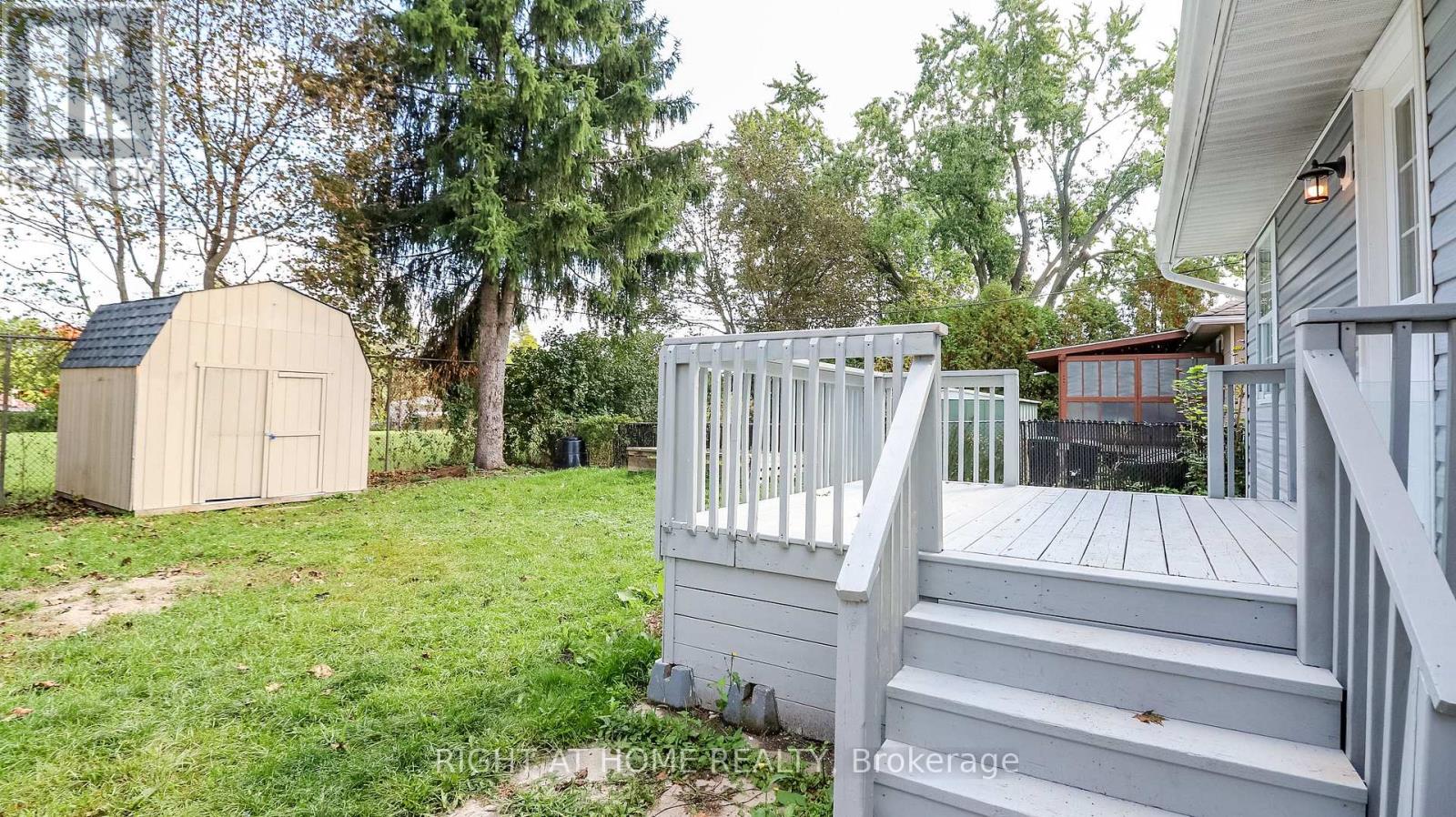11 Newton Street, Barrie, Ontario  L4M 3N2 - Photo 24 - S12431407