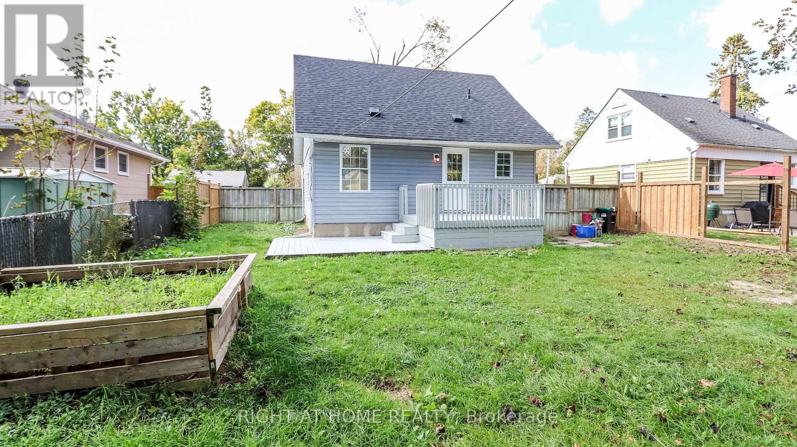 11 Newton Street, Barrie, Ontario  L4M 3N2 - Photo 27 - S12431407