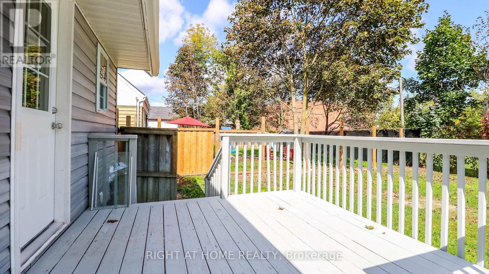 11 Newton Street, Barrie, Ontario  L4M 3N2 - Photo 30 - S12431407