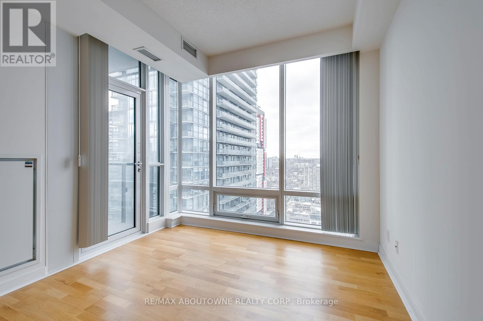 3003 - 295 Adelaide Street W, Toronto, Ontario  M5V 1P7 - Photo 11 - C12431417