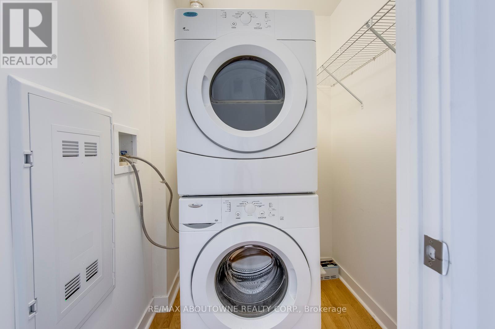 3003 - 295 Adelaide Street W, Toronto, Ontario  M5V 1P7 - Photo 18 - C12431417