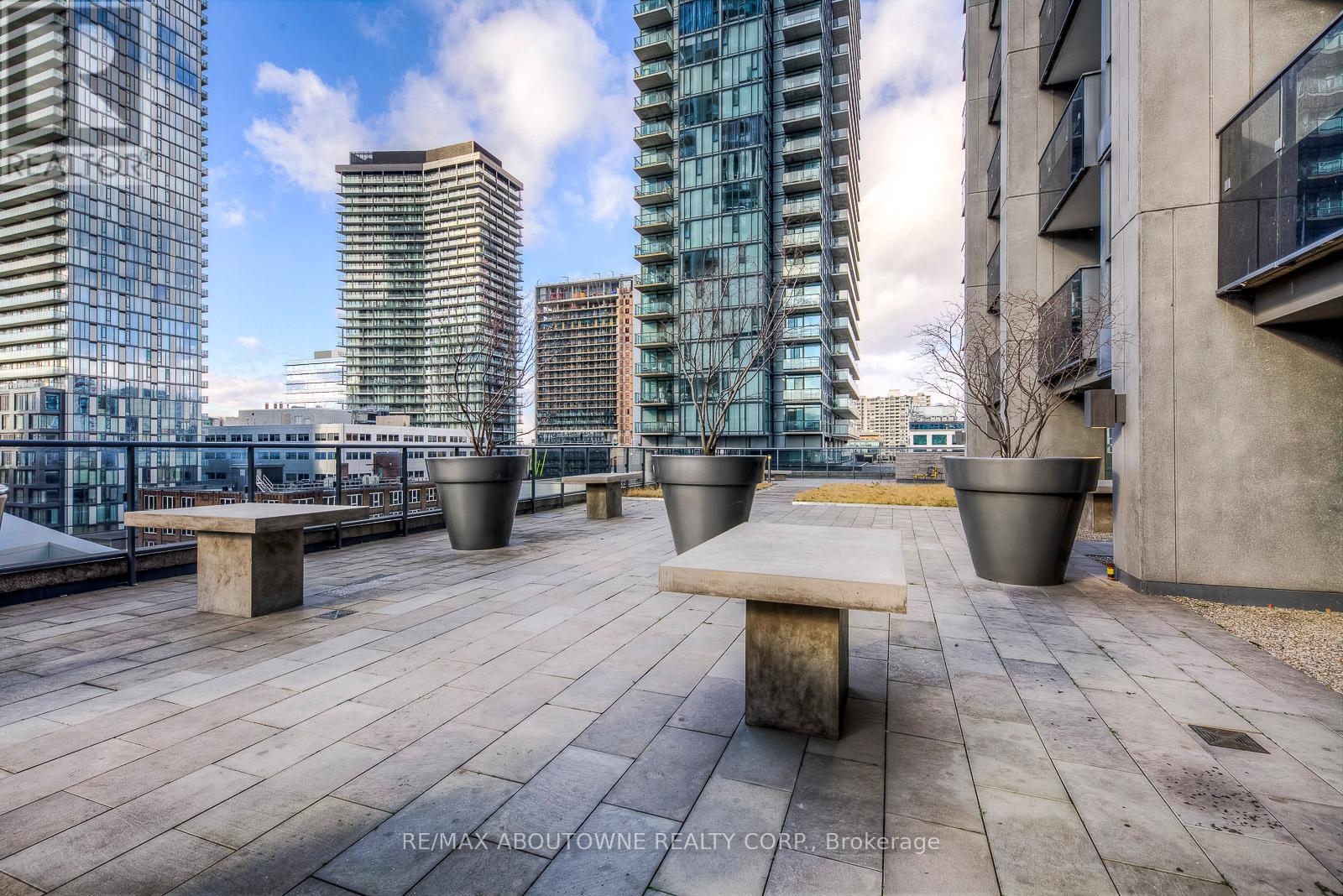 3003 - 295 Adelaide Street W, Toronto, Ontario  M5V 1P7 - Photo 33 - C12431417