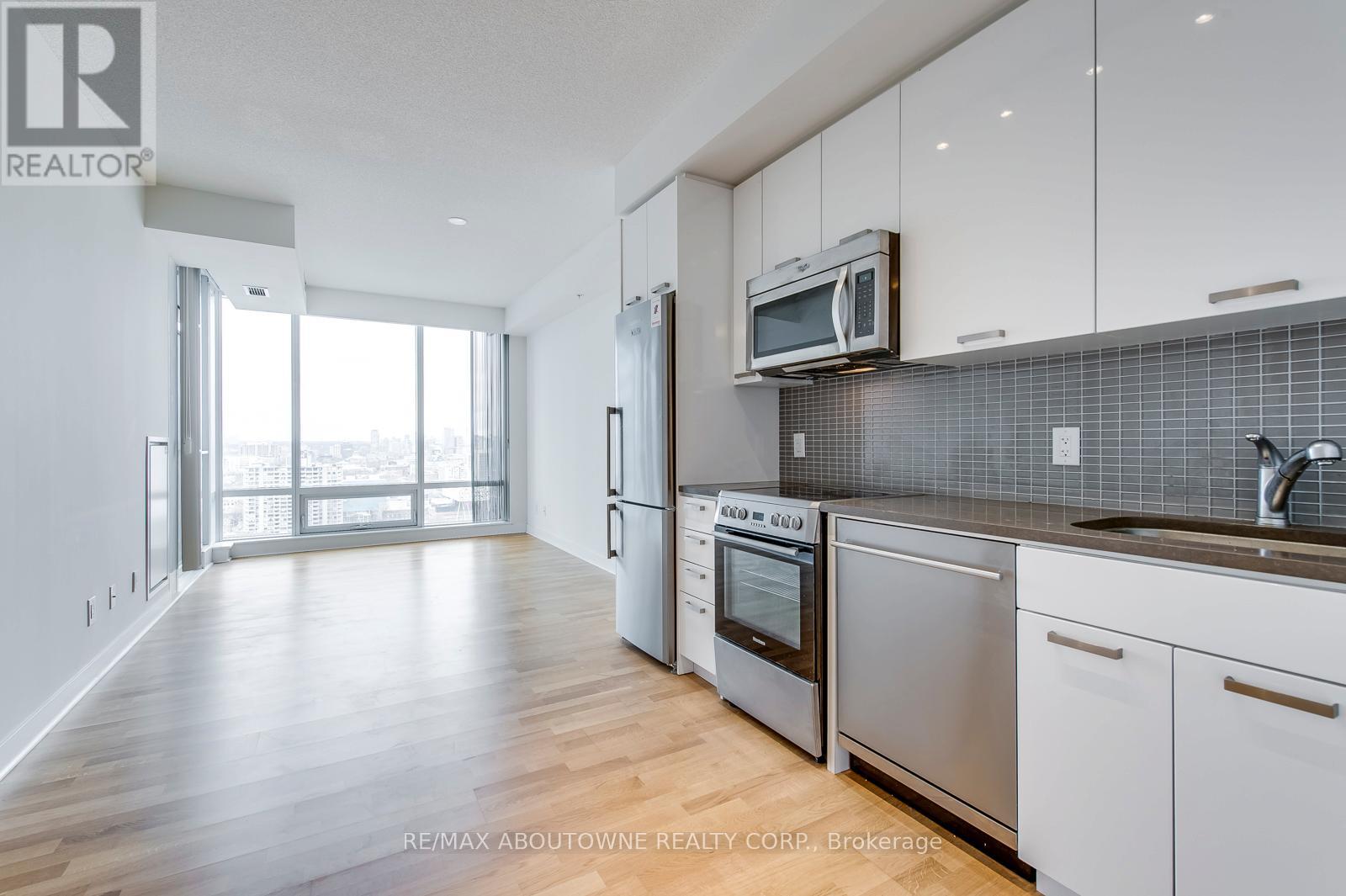 3003 - 295 Adelaide Street W, Toronto, Ontario  M5V 1P7 - Photo 7 - C12431417