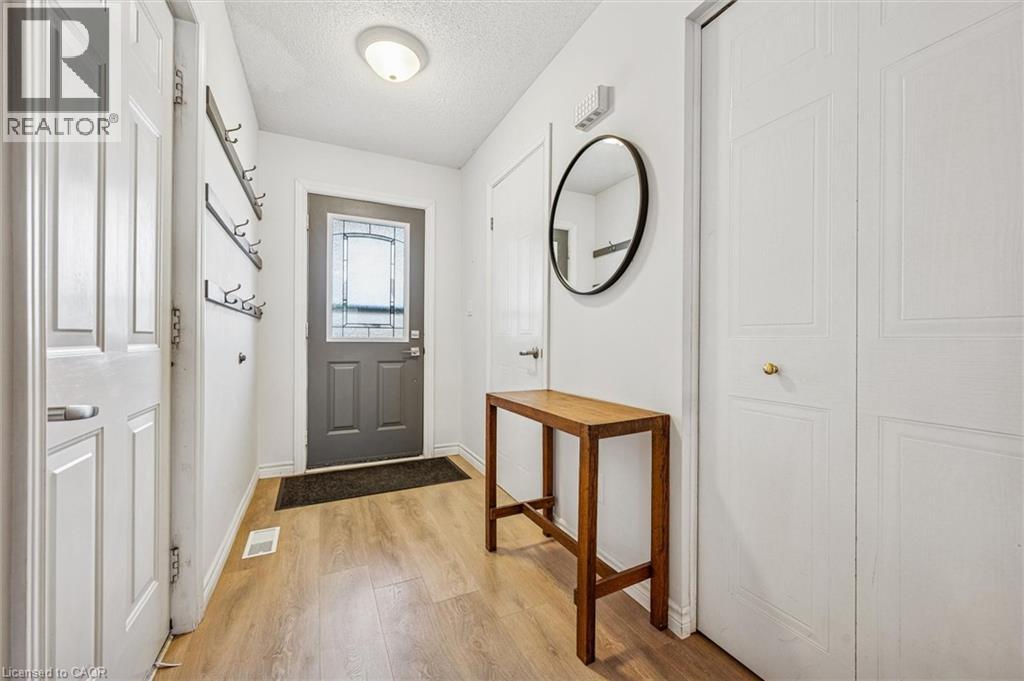 724 Paris Boulevard, Waterloo, Ontario  N2T 2X9 - Photo 4 - 40774275