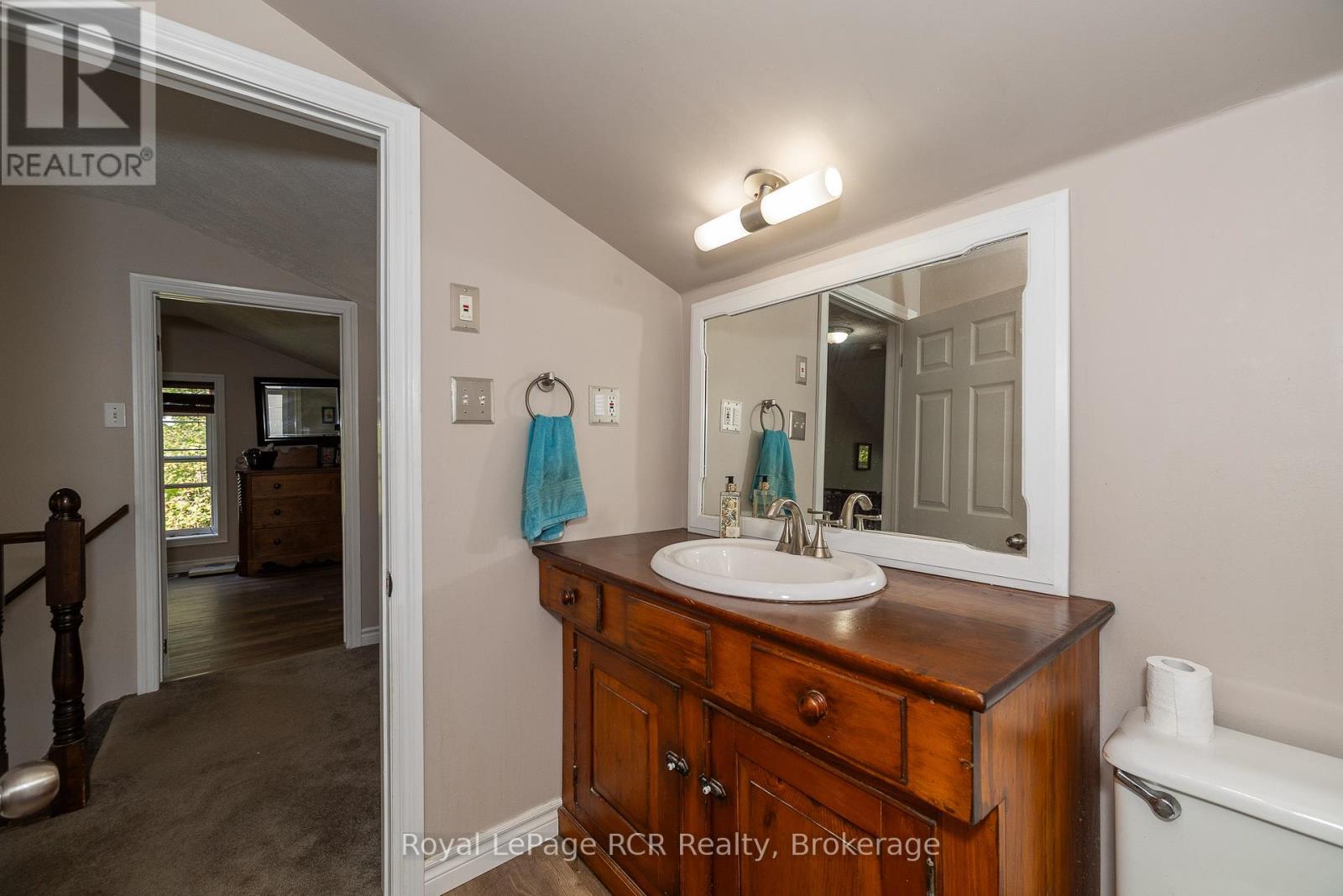 735 5th Avenue E, Owen Sound, Ontario  N4K 2R7 - Photo 24 - X12431445
