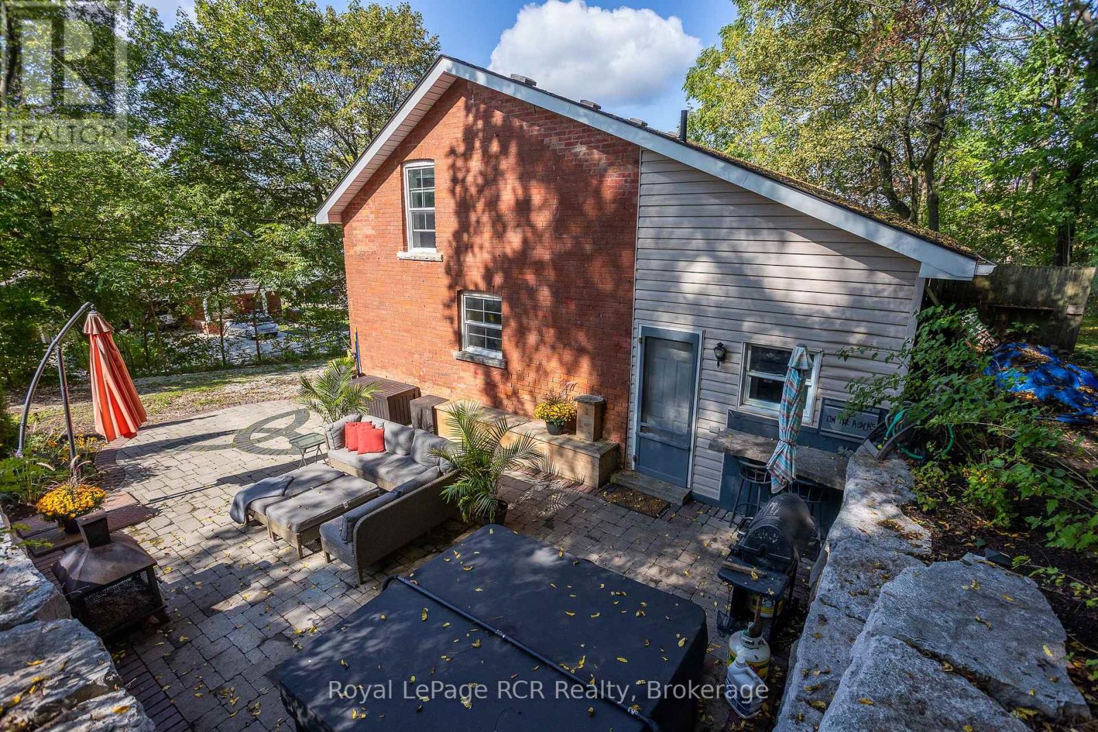 735 5th Avenue E, Owen Sound, Ontario  N4K 2R7 - Photo 35 - X12431445