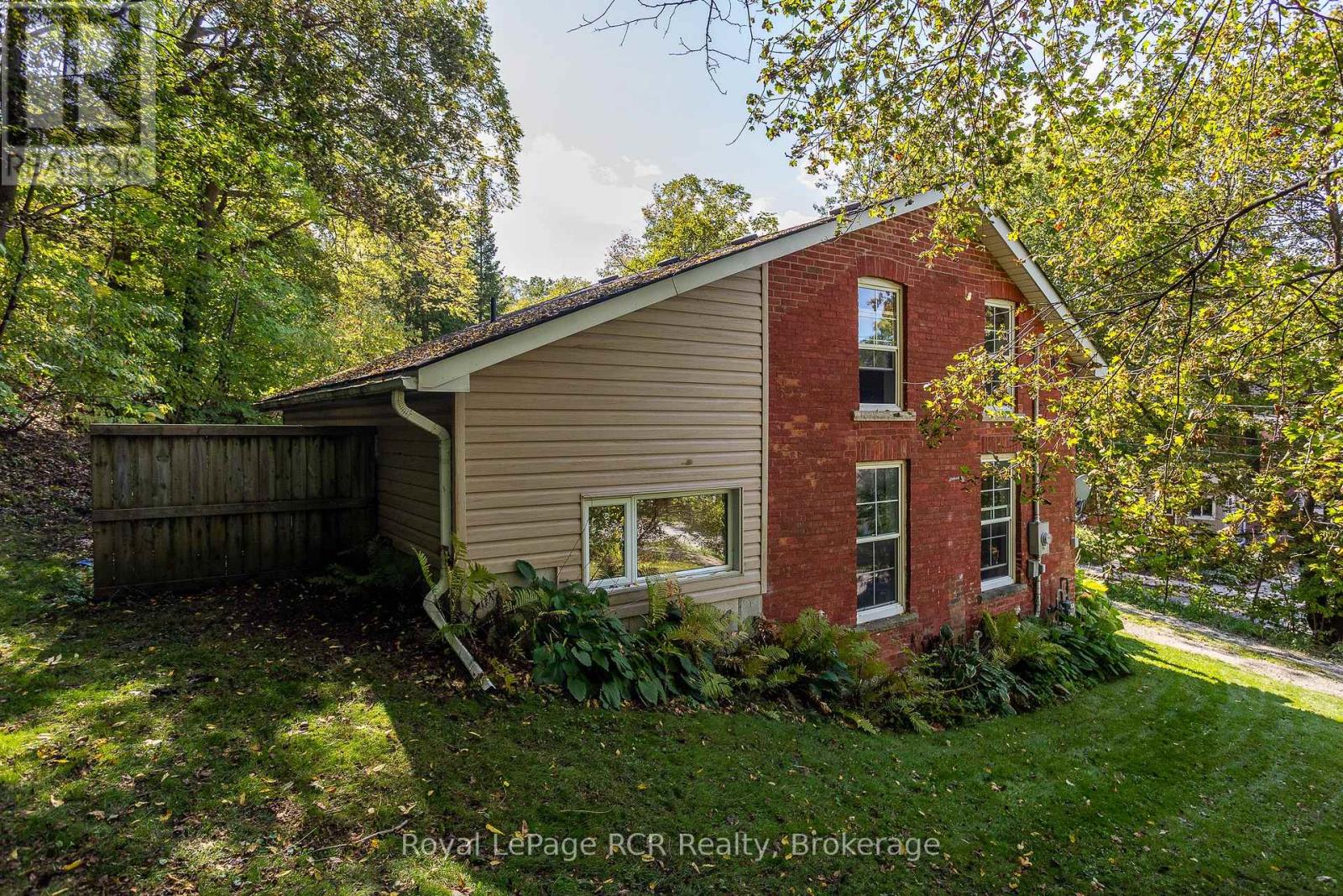735 5th Avenue E, Owen Sound, Ontario  N4K 2R7 - Photo 37 - X12431445