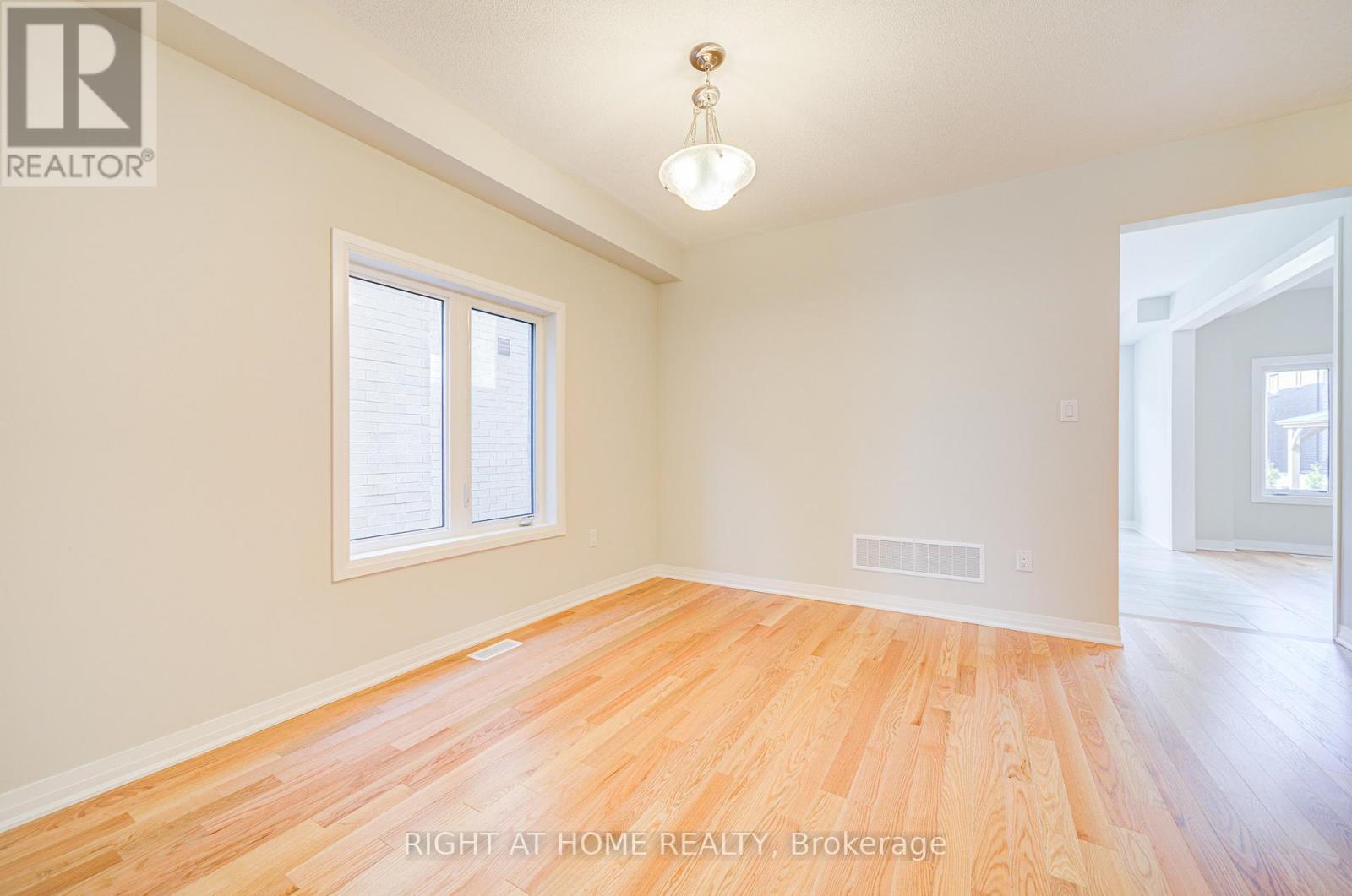 1296 Broderick Street, Innisfil, Ontario  L9S 0P6 - Photo 2 - N12431422