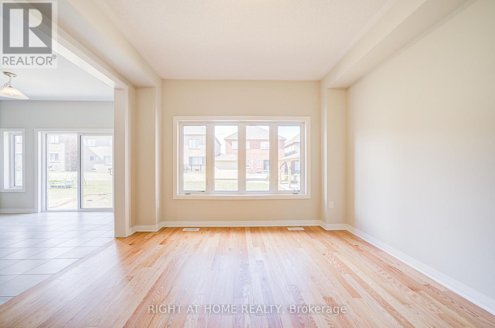 1296 Broderick Street, Innisfil, Ontario  L9S 0P6 - Photo 4 - N12431422