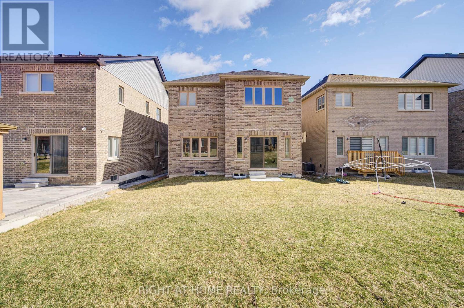 1296 Broderick Street, Innisfil, Ontario  L9S 0P6 - Photo 7 - N12431422