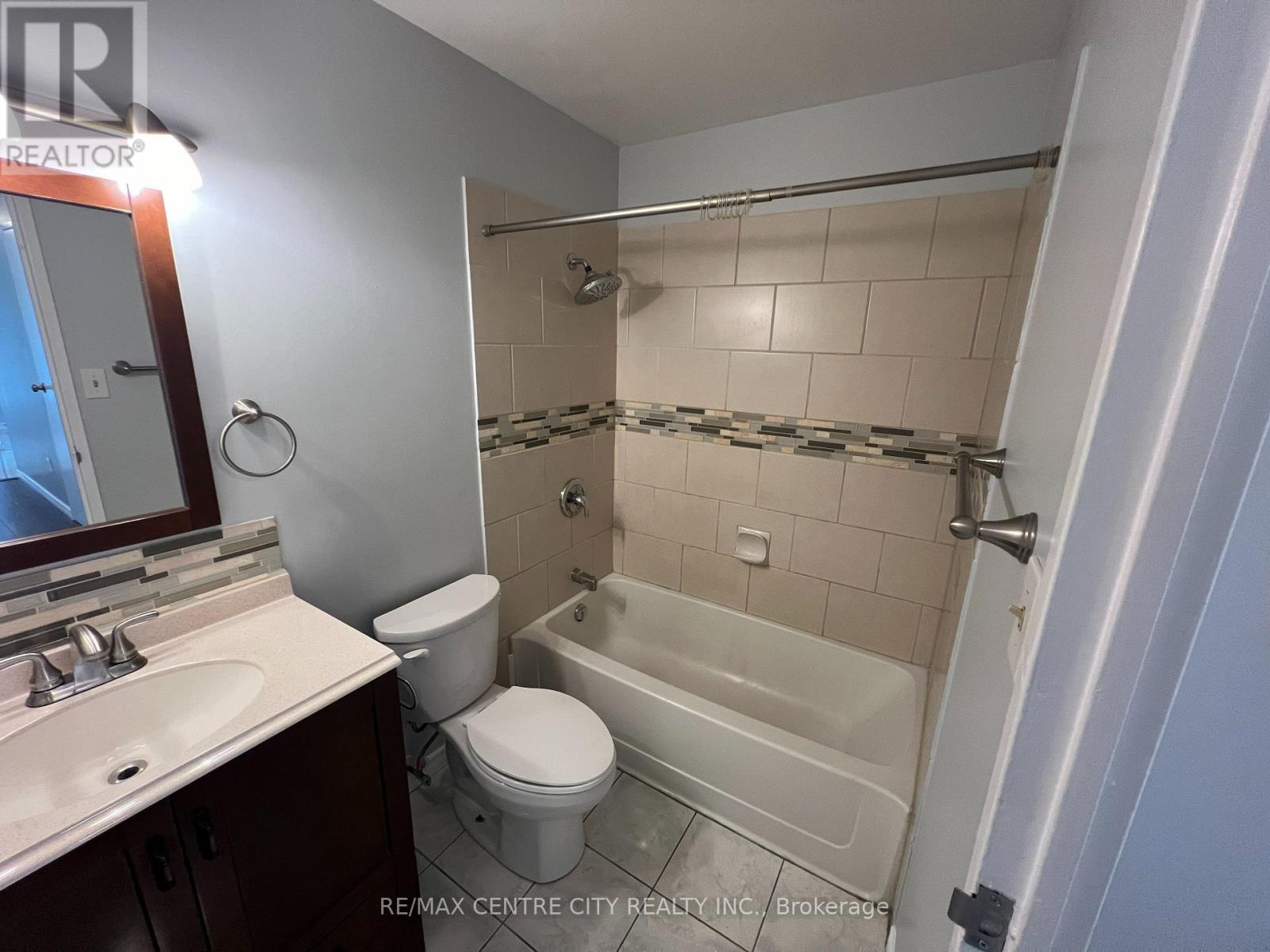 307 - 1445 Huron Street S, London East, Ontario  N5V 2E6 - Photo 12 - X12431459