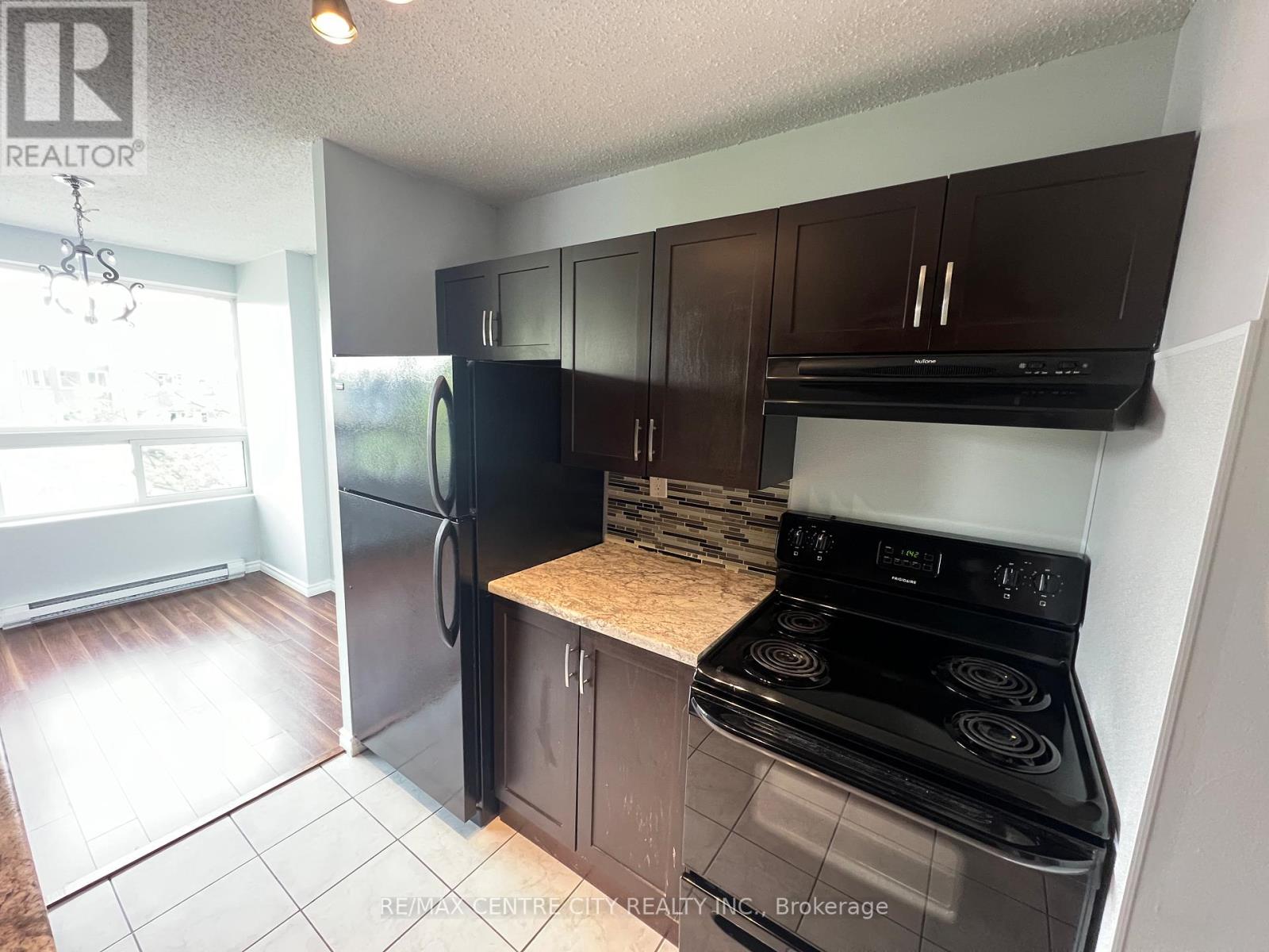307 - 1445 Huron Street S, London East, Ontario  N5V 2E6 - Photo 4 - X12431459