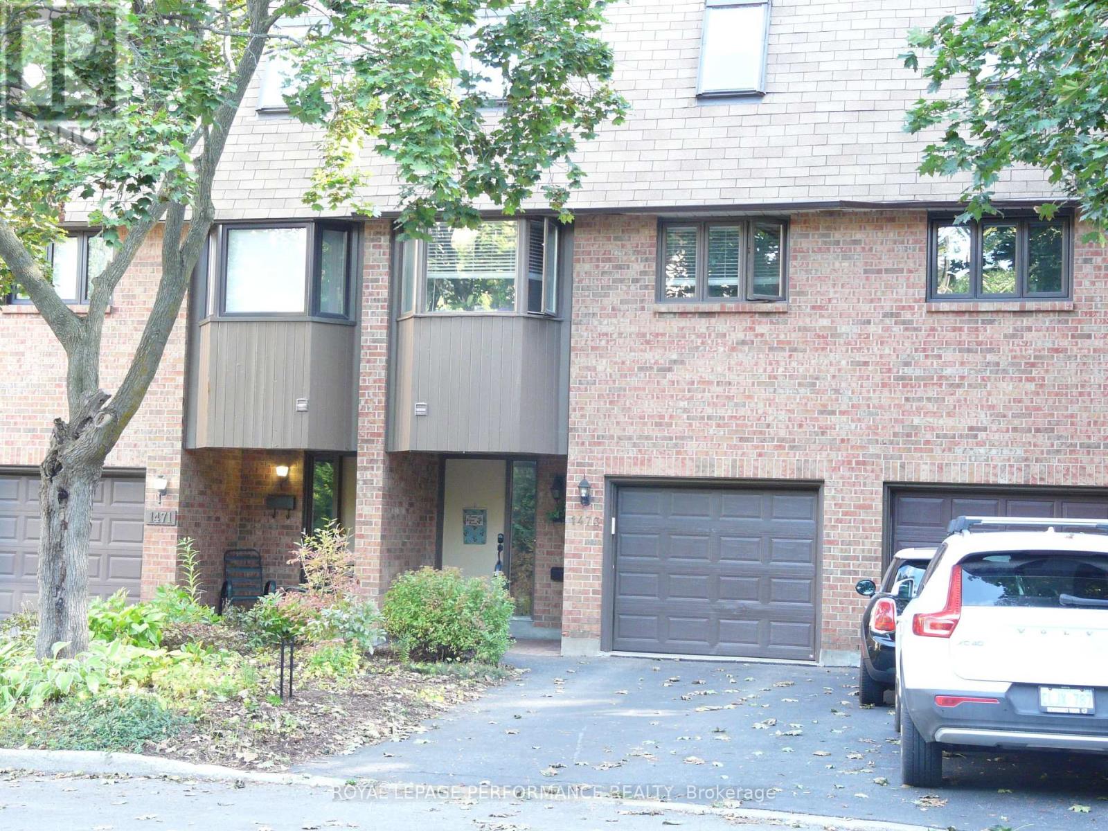 1473 Waltham Street, Ottawa, Ontario  K1T 2T5 - Photo 2 - X12431454