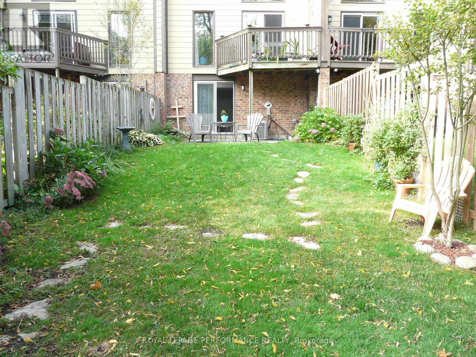 1473 Waltham Street, Ottawa, Ontario  K1T 2T5 - Photo 30 - X12431454