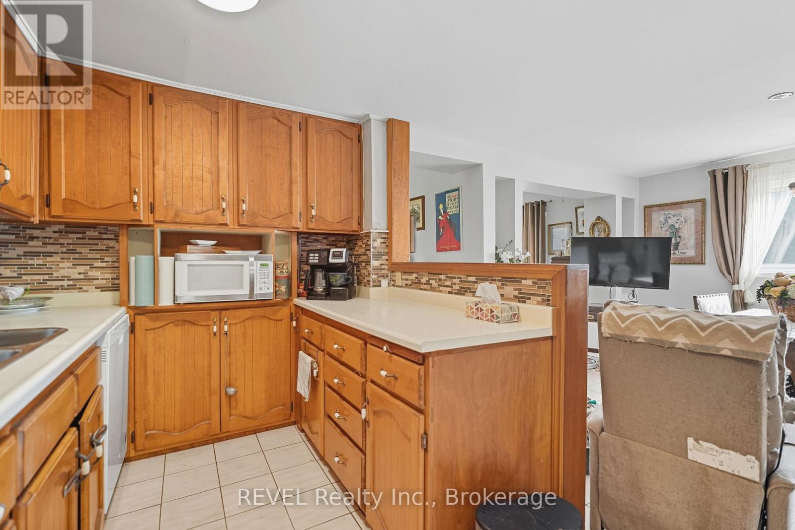 250 Ridge Road N, Fort Erie, Ontario  L0S 1N0 - Photo 15 - X12431439