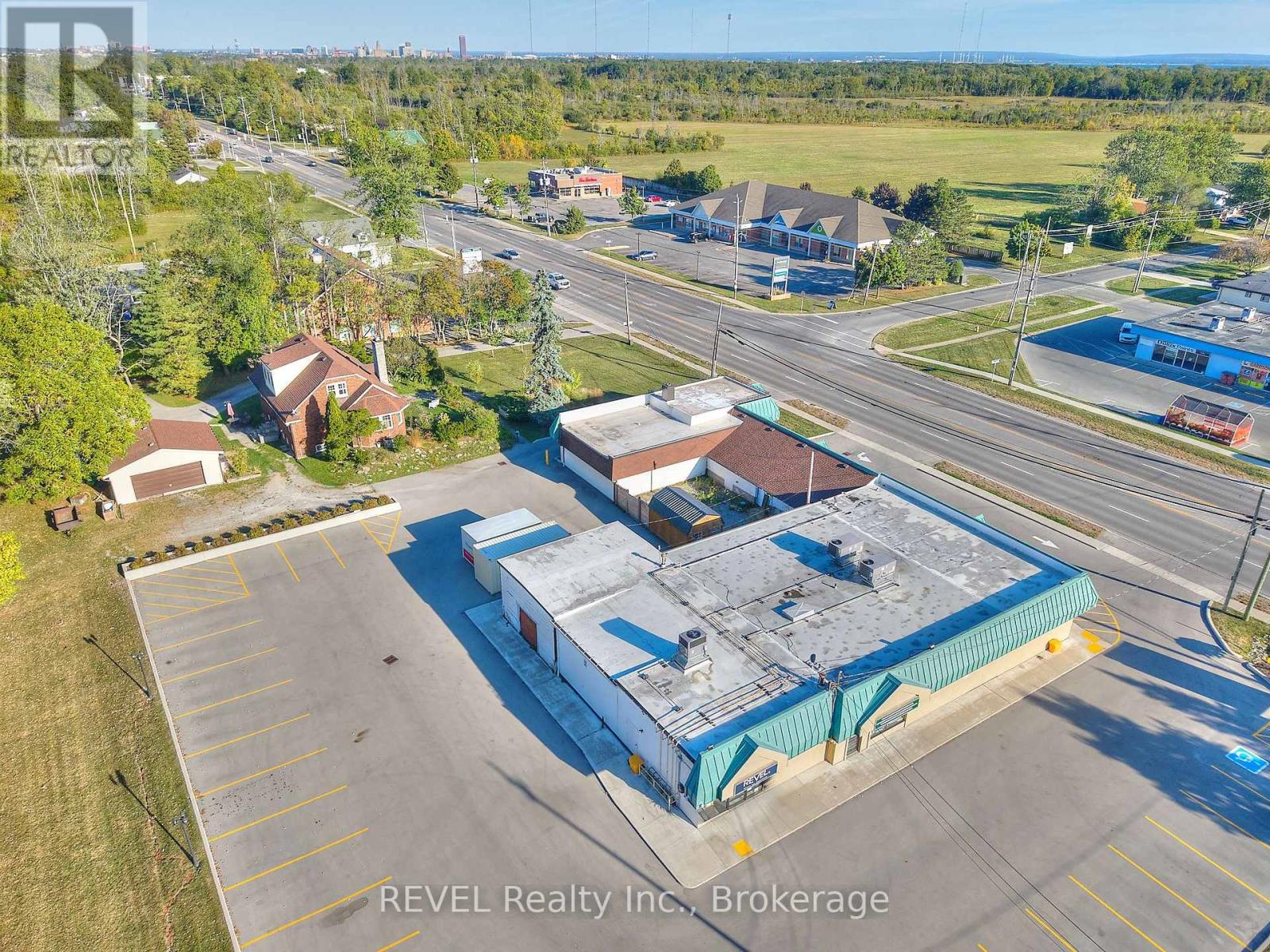 1218-1224 Garrison Road, Fort Erie, Ontario  L2A 1P1 - Photo 13 - X12431440