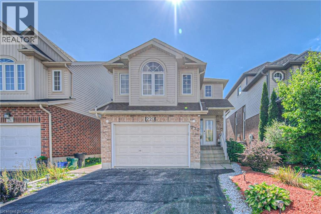 220 SIENNA Crescent, Kitchener, Ontario