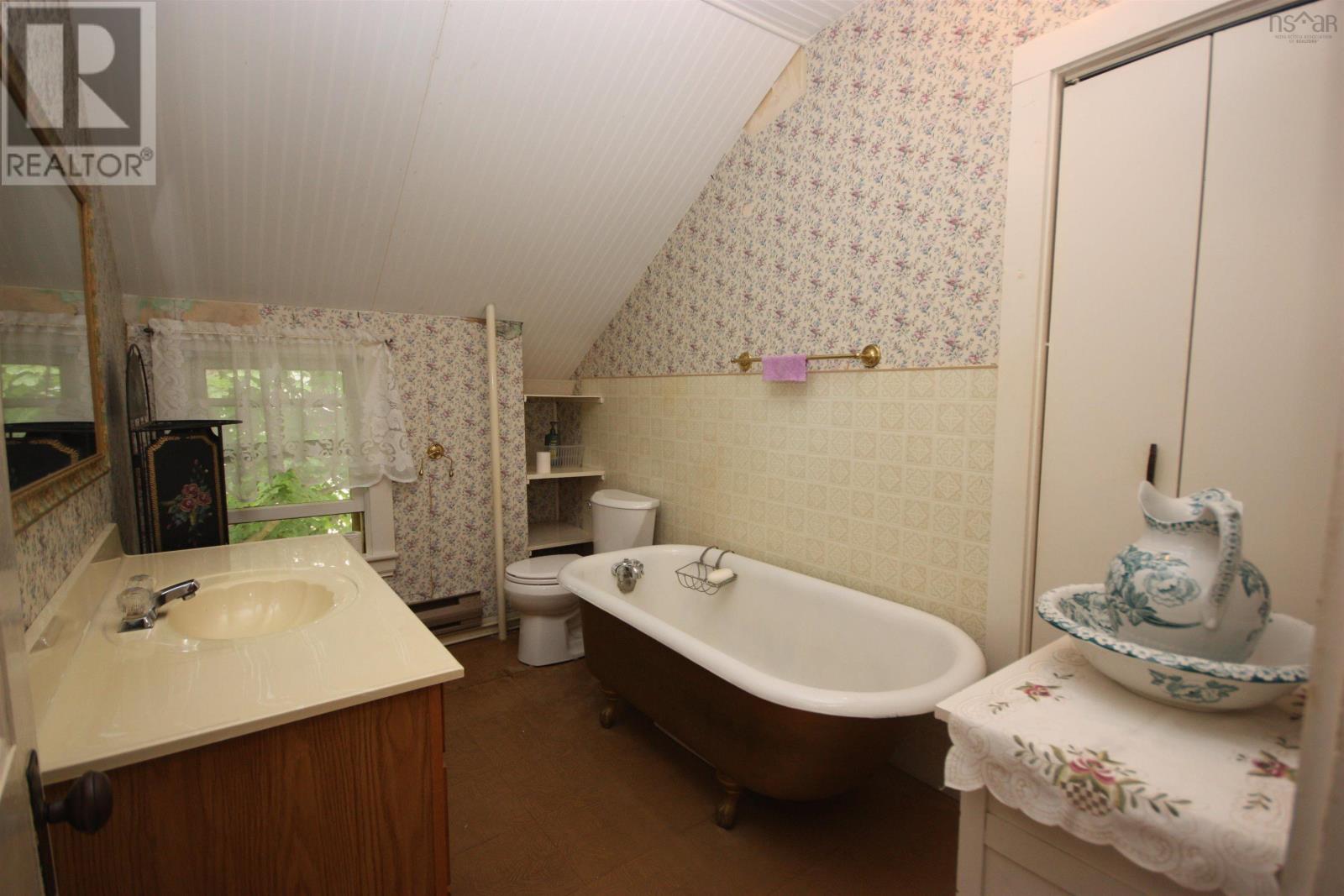 31 Hall Street, Lockeport, Nova Scotia  B0T 1L0 - Photo 24 - 202517471