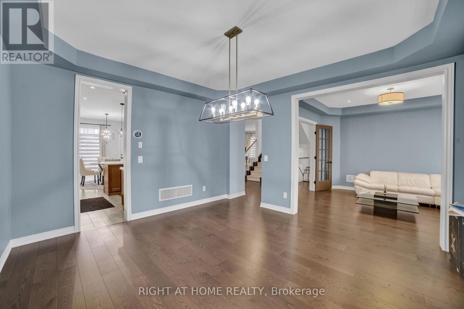 288 Raymond Road, Hamilton, Ontario  L9K 0H8 - Photo 15 - X12431415