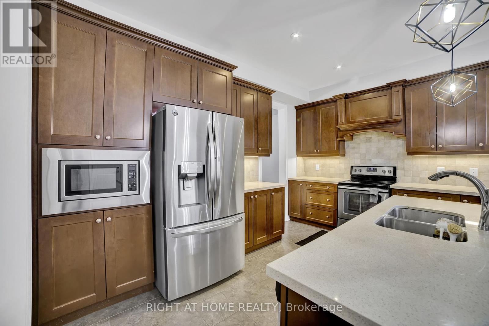 288 Raymond Road, Hamilton, Ontario  L9K 0H8 - Photo 20 - X12431415