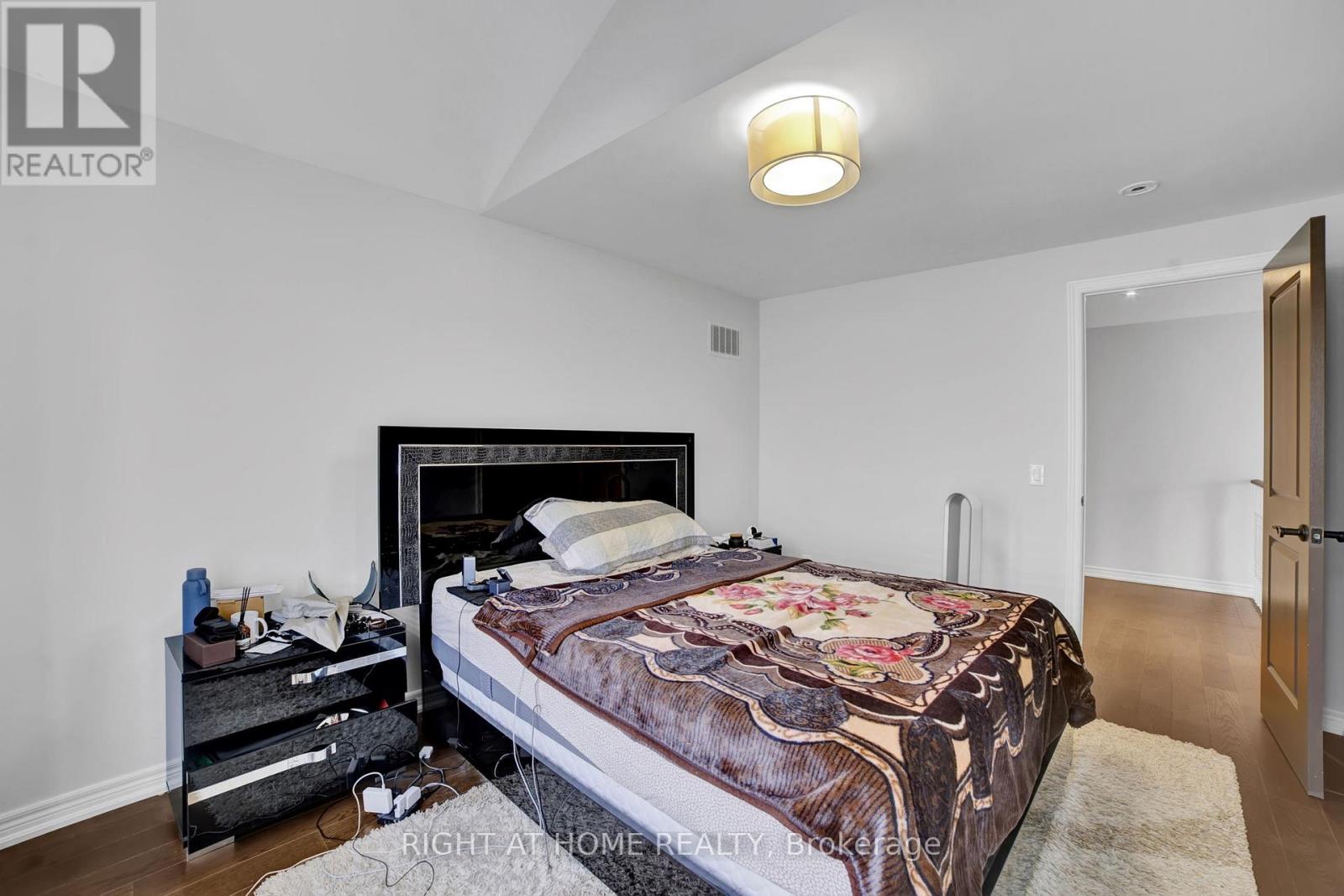 288 Raymond Road, Hamilton, Ontario  L9K 0H8 - Photo 25 - X12431415
